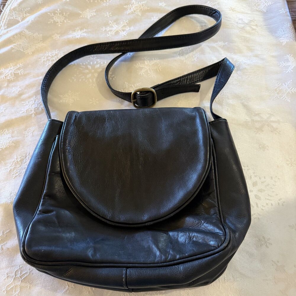 Vintage Latico Crossbody Handbag Black Leather Snap Closure Many Compartments